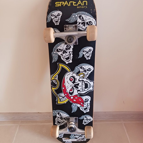 Spartan skateboard 79cm x 20cm