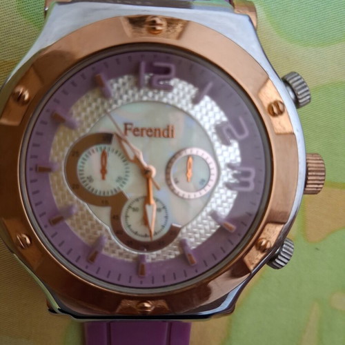 Ferendi women's watch with purple rubber strap