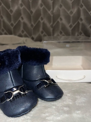Boots with fur for girl new