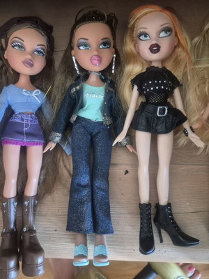 Bratz dolls lot of 5 original MGA Entertainment, like new