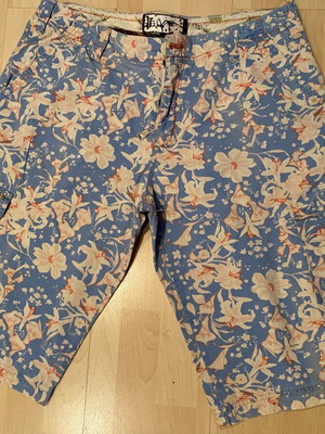 Blue bermuda shorts like new, waist 45cm, size XL