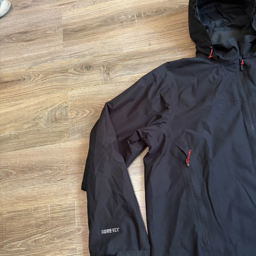 Berghaus GoreTex Stormcloud Waterproof Jacket XXL used, black