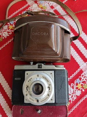 Φωτογραφική Μηχανή Dacora Digna Vintage 1:8 80mm με Θήκη και Φιλμ Σαν Καινούργιο