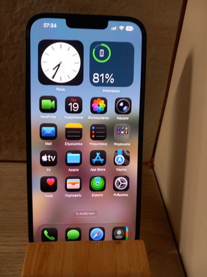 Apple iPhone 14 Plus 128GB, black, with case and screen protector