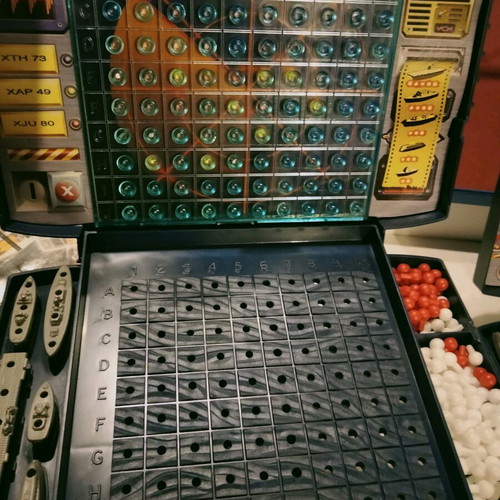 Classic Battleship MB Games like new