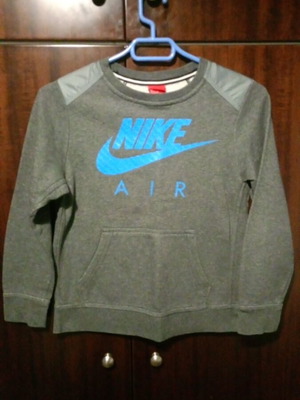 Nike boys sweatshirt like new, gray and blue, ages 10-12