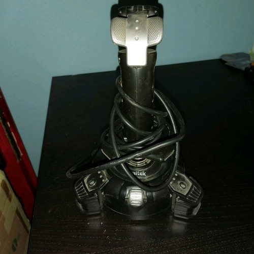 PC joystick Saitek used in excellent condition