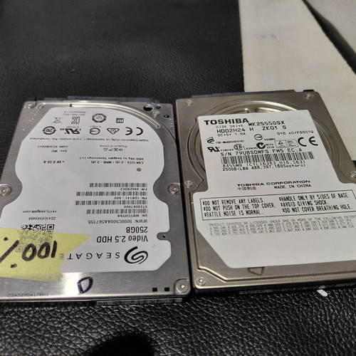 Hard drives 250 GB 2.5" pack of 2, like new