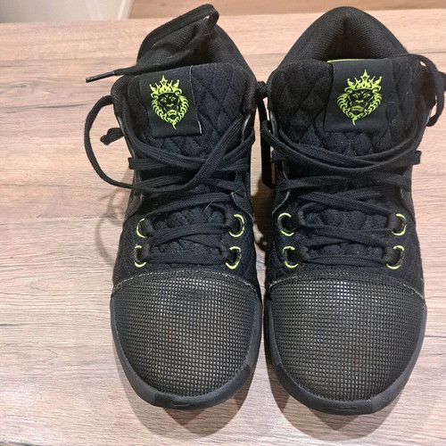 Nike men's basketball shoes FB 2239 002 like new, black, size 44