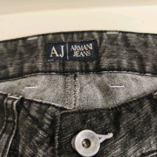 Armani Cropped Jeans like new, grey with subtle glitter