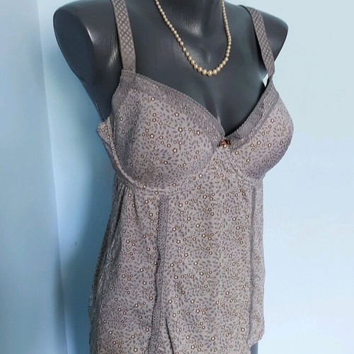 Bustier tank tops with built-in bra used, set of 2 pieces