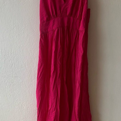 Maxi dress with V neckline fuchsia, like new, size S