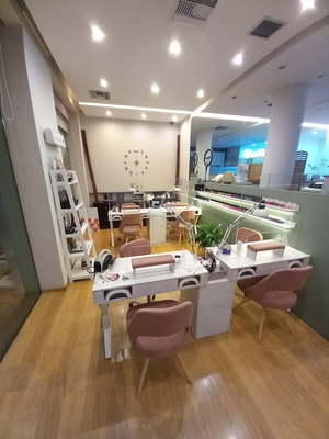 Beauty Medical Spa μεταχειρισμένο, πλήρως εξοπλισμένο με 8 καμπίνες και εγκαταστάσεις spa
