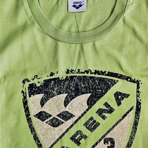 Arena T-shirt size L like new, green