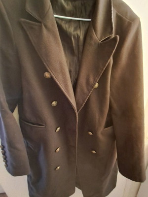 Black coat with gold buttons used, size L