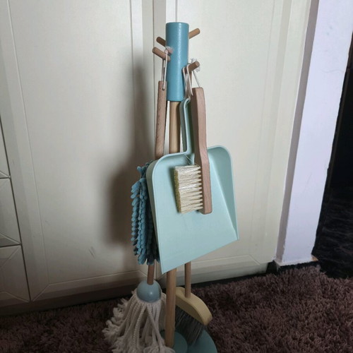Children's drying rack, ironing board and cleaning items like new