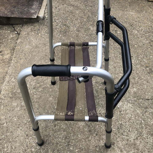 Walker with Seat used, Comfortable
