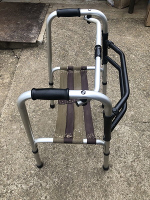 Walker with Seat used, Comfortable