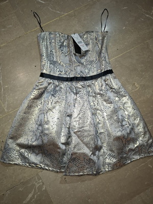 Bershka dress new, size large, gold and silver