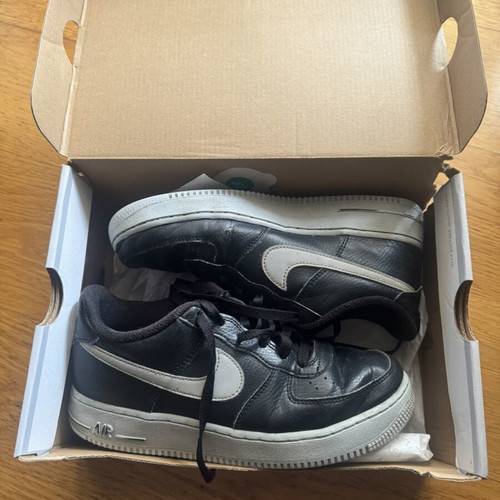 Nike Air Force 1 '07 LV8 sneakers size 38.5 used, black and grey