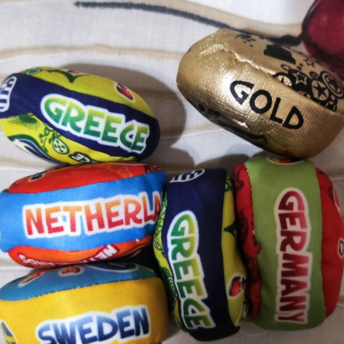 Kellogg's UEFA promo balls like new, set of 6 with gold ball