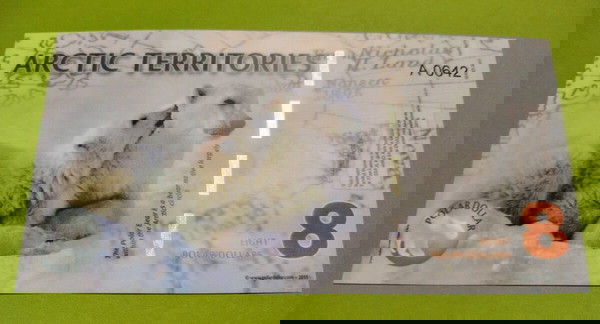 8 polar dollars 2011