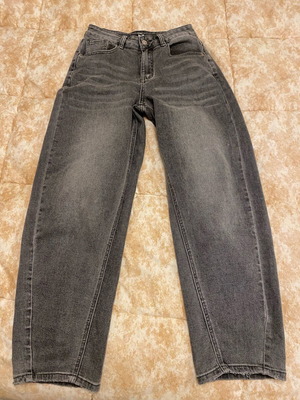 Barrel jeans like new, size S, black and grey