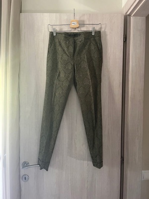 Παντελόνι Zara λαδί size XS σαν καινούργιο