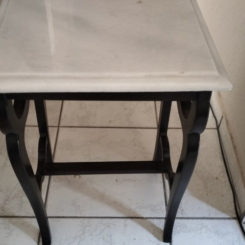 Classic coffee tables set of 3, like new