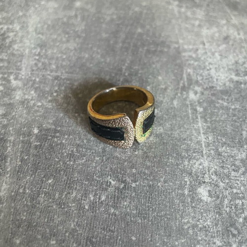 Ring used, gold-colored
