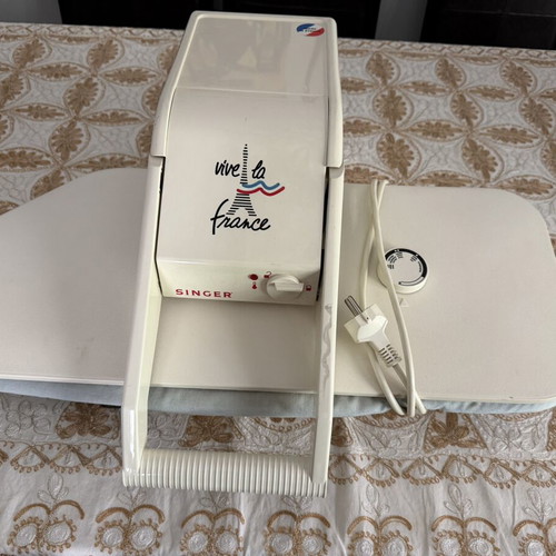 Ironing press like new, barely used