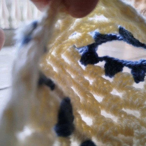 Handmade knitted scarf for girls 3-7 like new