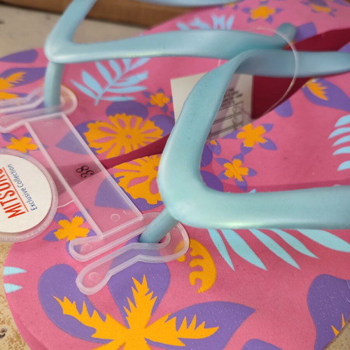 Mitsuko platform flip flops size 38 new, multicolor