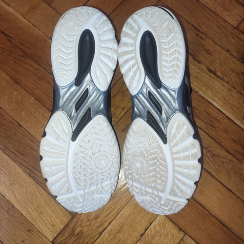 Asics Gel Beyond men's volleyball sports shoes like new, size 42.5