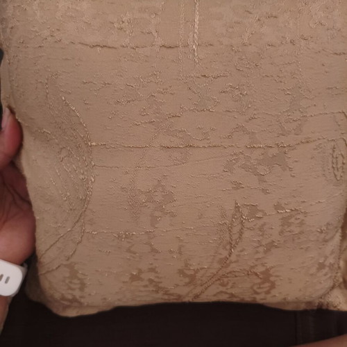 Decorative sofa pillows set of 5, like new, warm gold champagne