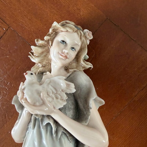 Αγαλματάκι Capodimonte Guiseppe Armani Florence σαν καινούργιο