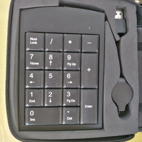 Travel kit with laptop accessories new