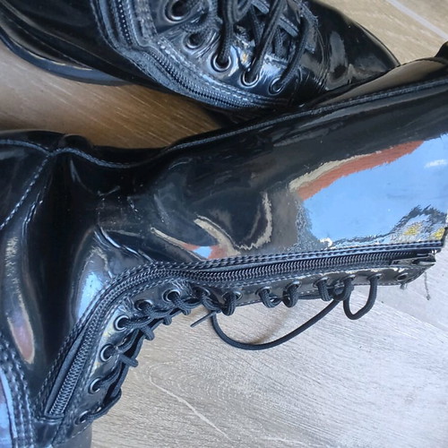 Dr. Martens leather patent boots used with 2 zippers size 37