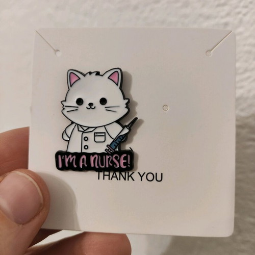 Cat nurse pin like new