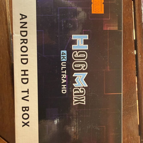 TV Box Android new in box with remote and HDMI cable