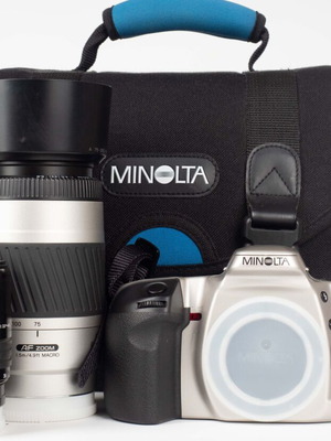 Minolta 500SI Film SLR Kit used with 2 lenses and bag
