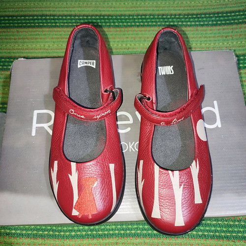 Camber Twins leather girls' shoes size 31 like new, white and red ballerinas