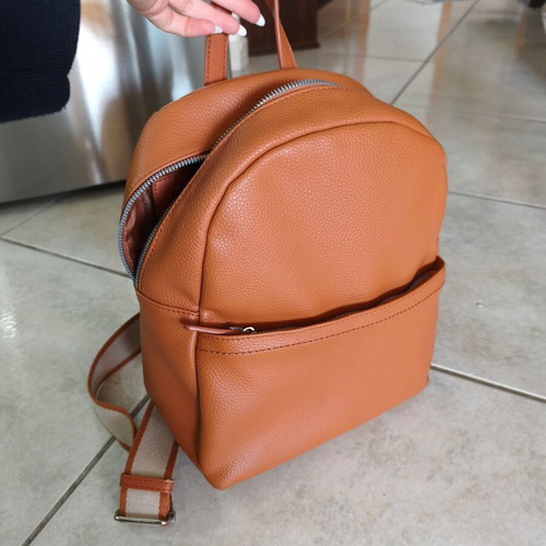 Backpack made of faux leather like new, tabba color