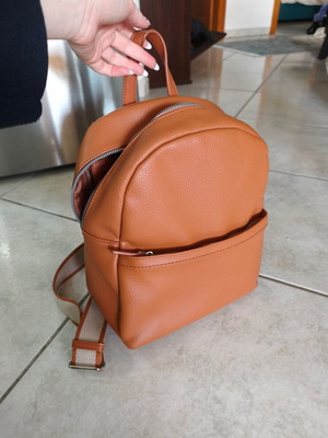 Backpack made of faux leather like new, tabba color