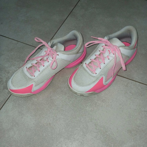Puma sneakers size 39 like new, white and pink