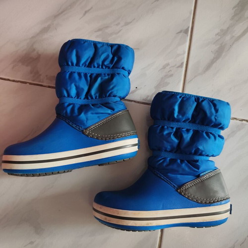 Crocs kids boots like new, blue, size 27-28