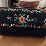 Wallet new embroidered by hand