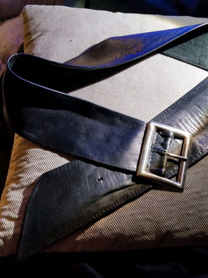 Women's belt used, black soft leather, size 100