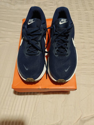 Nike Revolution 8 running shoes size 44.5 like new, white and blue
