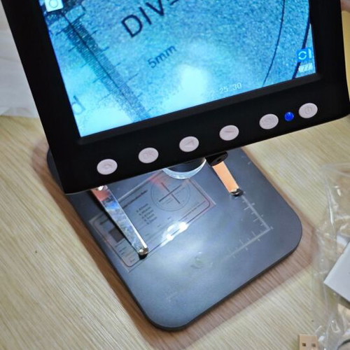 Digital Microscope DM7-Z01C with 4.3" LCD and up to 1000x Magnification